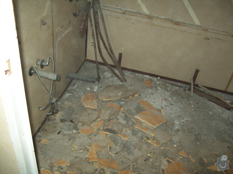 Rekonstrukce koupelny a WC v panelákovém bytě: 100_1129