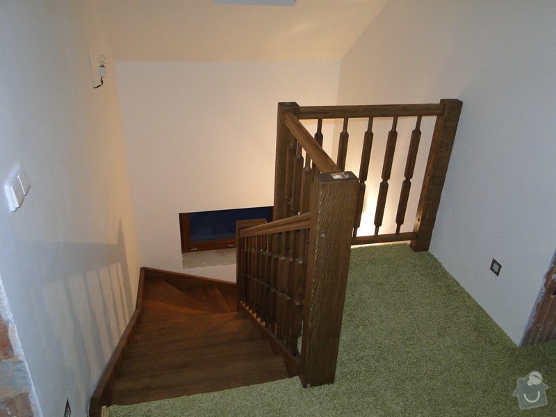 Dřevěné schodiště: DSC02999