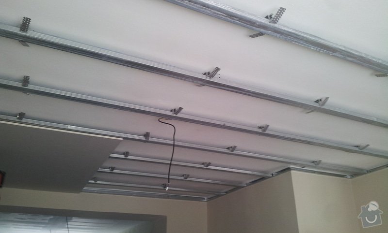 Oprava stropu a drobné úpravy elektro v bytě: 20130212_130929