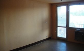 Výměna oken v panelákovém bytě ve Slaném - stav před realizací