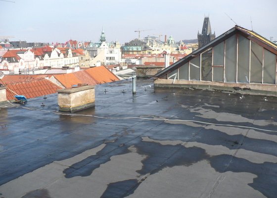 Oprava  ploché  střechy - IPA  izolaci cca 60 m2 - stav před realizací