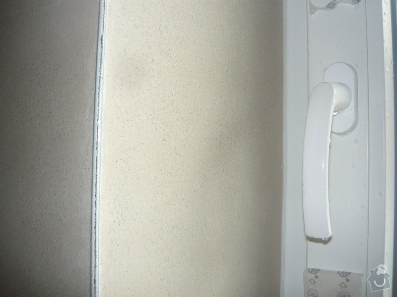 Strojní sádrová omítka gletovaná: P1030226