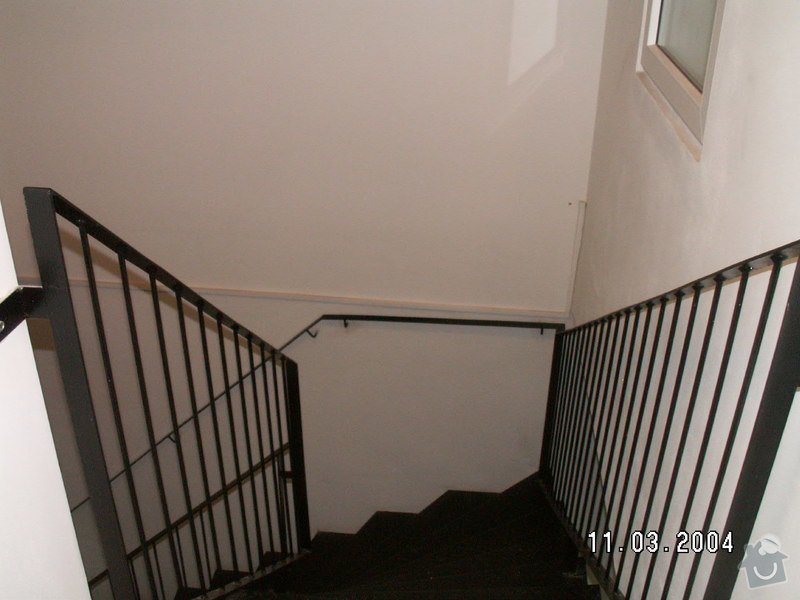 Montáž madel na zábradlí schodiště: PICT0001