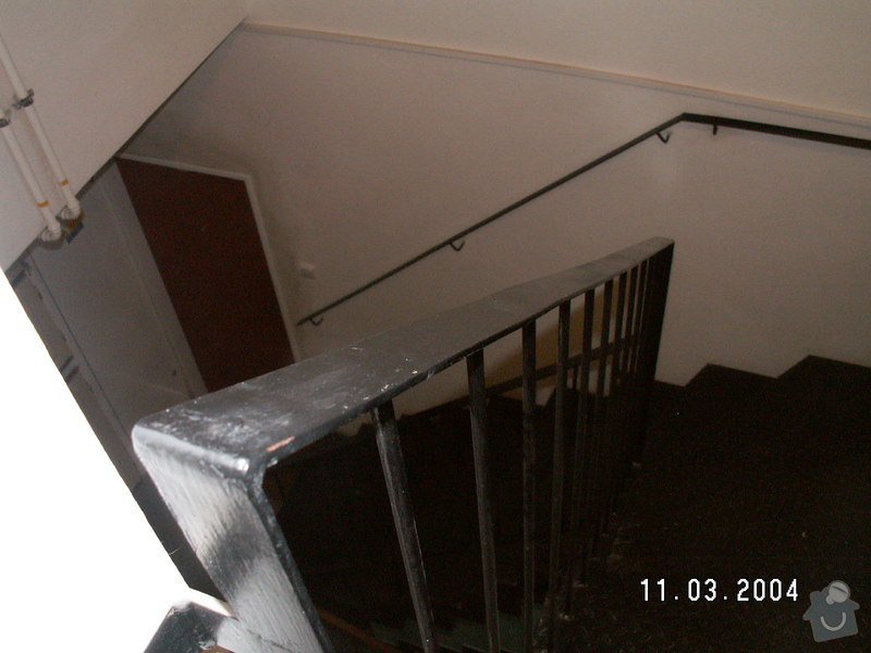 Montáž madel na zábradlí schodiště: PICT0002