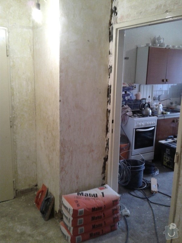 Rekonstrukce koupelny,WC,předsíně: 20130425_135722