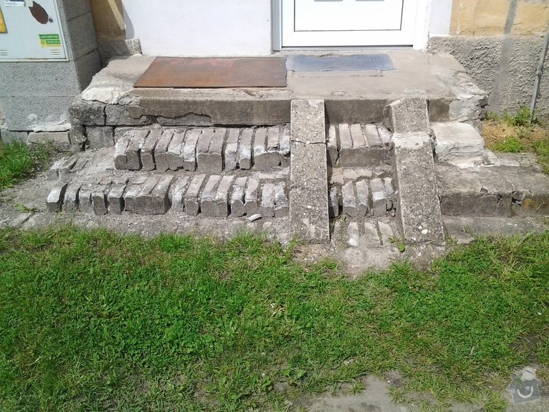 Rekonstrukce venkovního schodiště: 20130522_113203