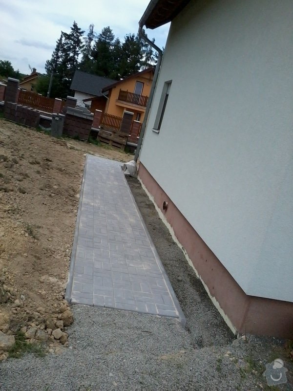 Dokončení zámkové dlažby + vstupní schodiště: zamkovka_3