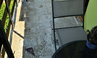 Oprava balkónů - pokládka kamenného koberce - stav před realizací