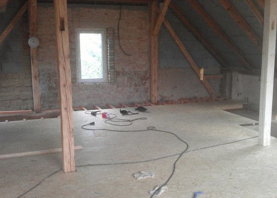 Rekonstrukce podkroví a podlahy z osb