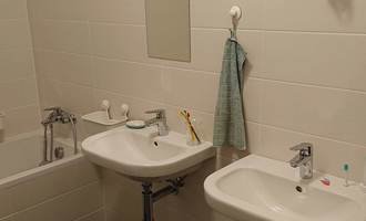 Montáž a instalace koupelnového nábytku - stav před realizací