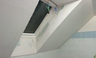 Rekonstrukce sádrokartonového stropu koupelny a výměna izolace - stav před realizací