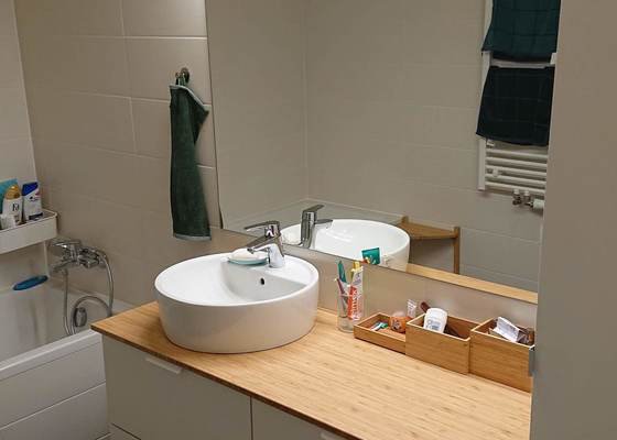 Montáž a instalace koupelnového nábytku