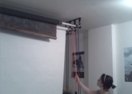 Přimontování držáku na strop