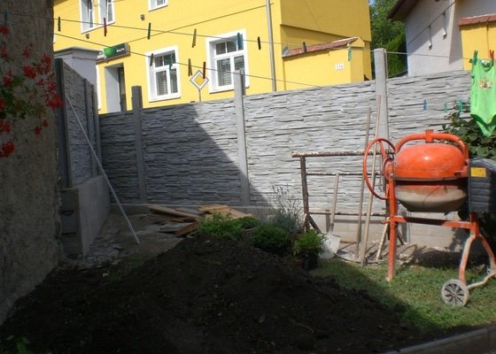 Rekonstrukce,zděného plotu,zámková dlažba,gril s udírnou,natáhnout fasádní barvu na rodiný dům