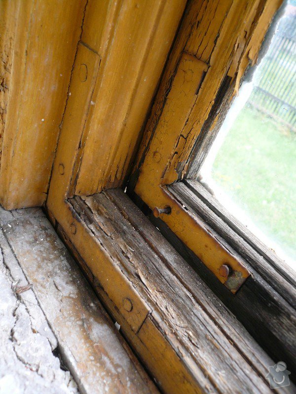 Natření/napuštění bezbarvým Luxolem, oprava a kytování  8mi dřevěných venkovních oken: okno_14-1