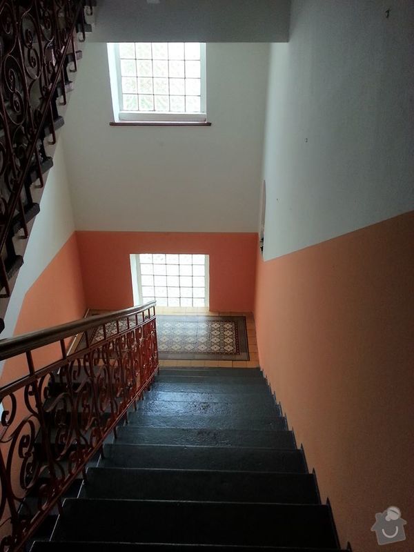 Výmalba schodiště a chodby: schodiste2