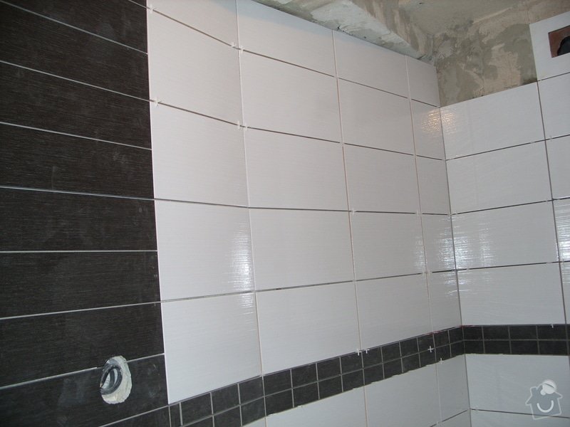 Srovnání podkladu zdí, obložení koupelny, štukové omítky: SS856893