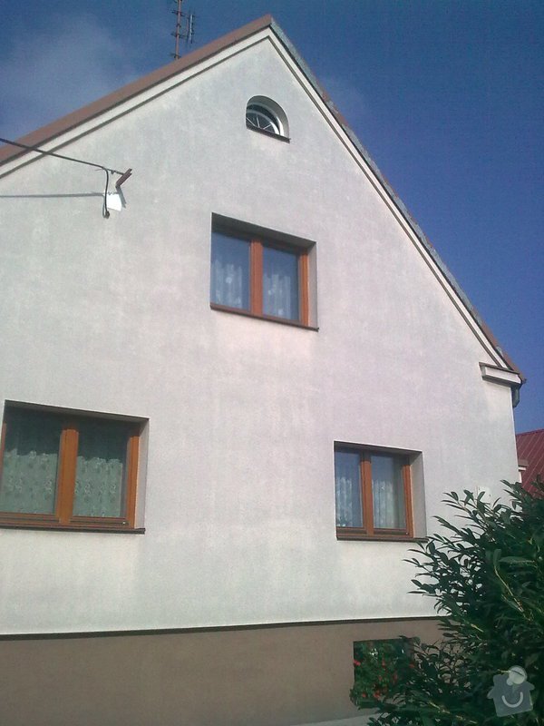 Nátěr plechové střechy na rod. domku: Obraz0555
