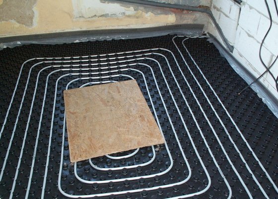 Montáž podlahového topení a technologie kotelny.