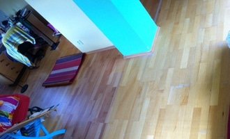 Oprava plovoucích podlah v rodinném domě - stav před realizací