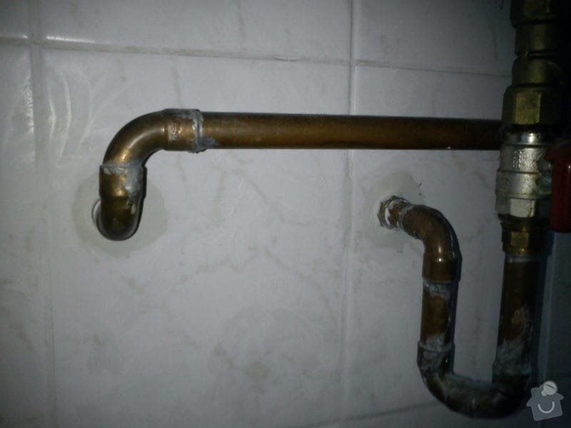 Opravy v koupelně po instalatéřích: 9