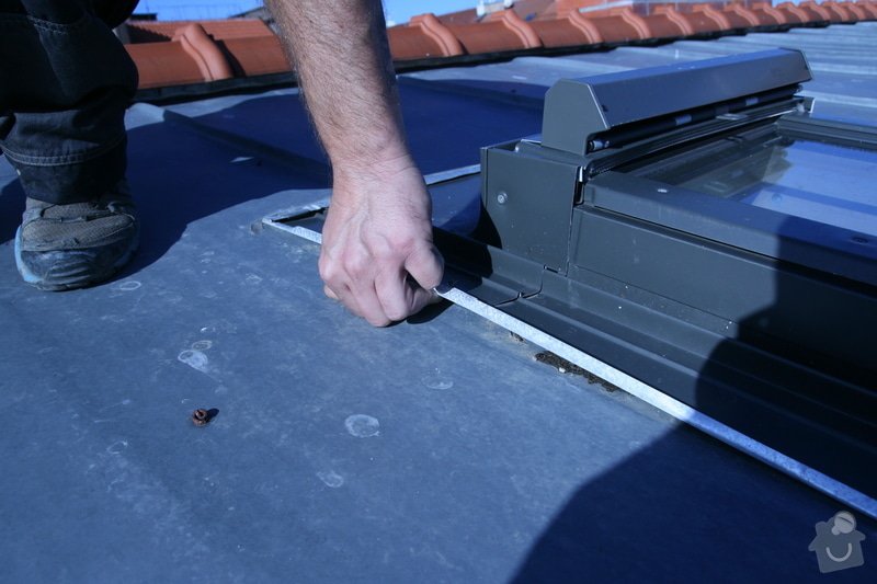 Oprava vsazení střešních oken do plechové střechy: IMG_4428