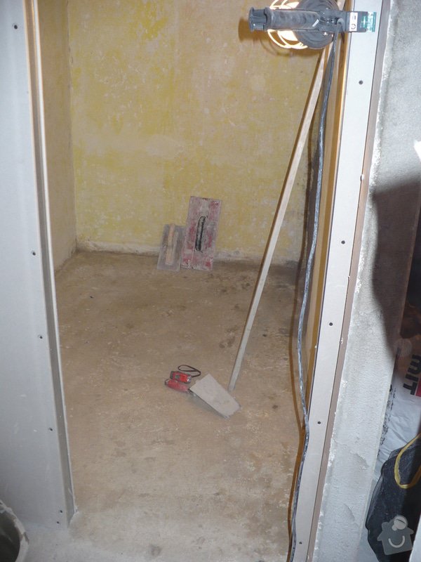 Rekonstrukce koupelny, wc, šatny,pokládka podlahy,malba: 21