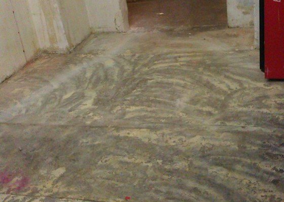 Renovace teraco podlahy - stav před realizací