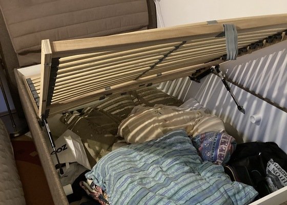 Oprava výklopného mechanizmu postele