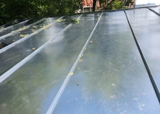 Oprava střechy kůlna plech