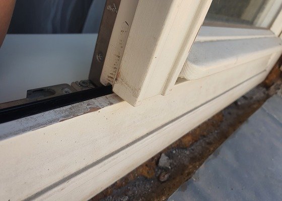 Sieť proti hmyzu na okná a balkónové dvere