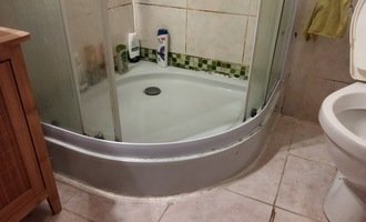 Výměna akrylátové vaničky u sprchového koutu - stav před realizací