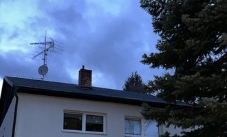 Výměna střešní krytiny poloviny střechy (80m2) - stav před realizací