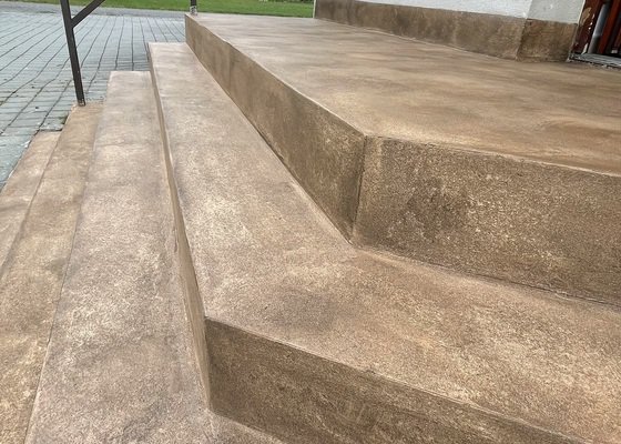 Renovace schodiště betonovástěrka KB Farben