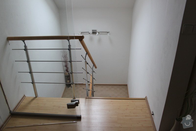 Dřevěné obložení schodiště (7 m2): IMG_3284