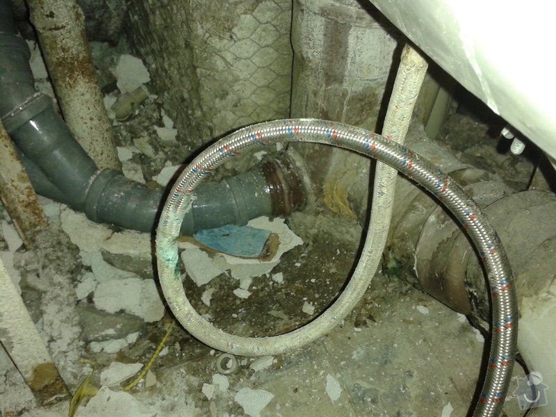 Instalatérská práce (výměna vodovodů +odpad v panelovém jádře): 2014-02-07_15.42.00