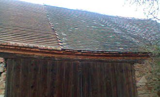 Prohlídka a oprava střechy stodoly