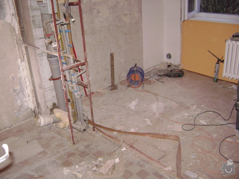 Rekonstrukce bytového jádra Kuchyňské Linky: DSC01298