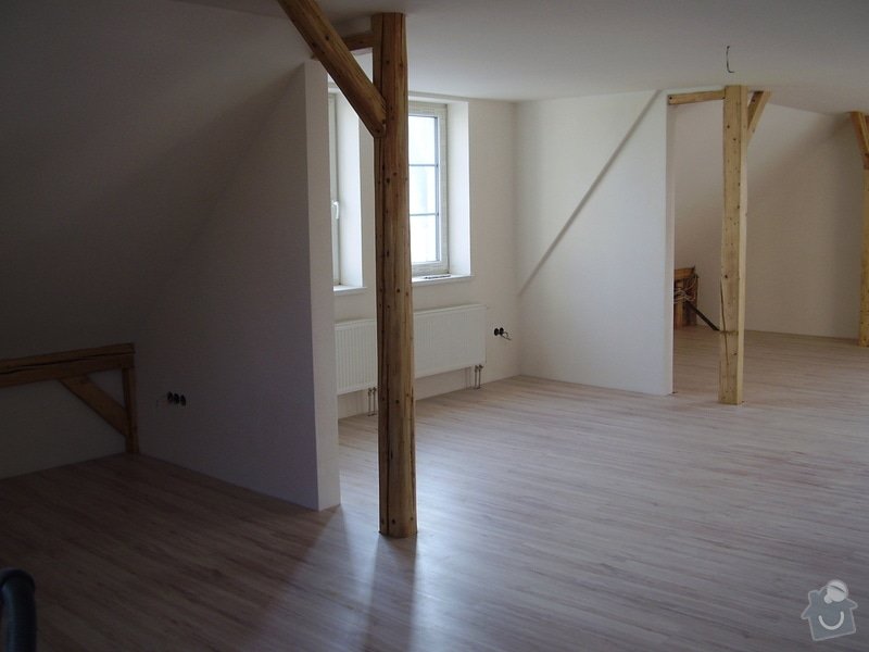 Rekonstrukce podkrovního bytu: P3040021