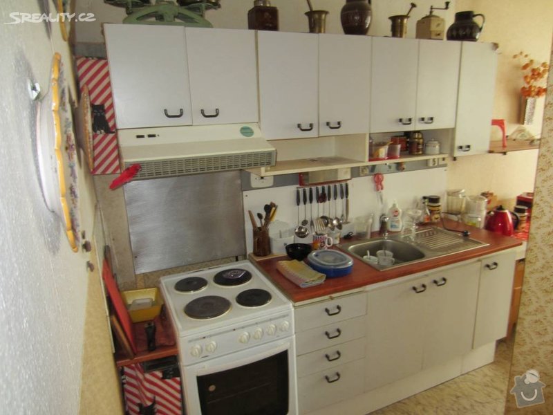 Návrh interiéru celého bytu: pred_rekonstrukci_-_kuchyne