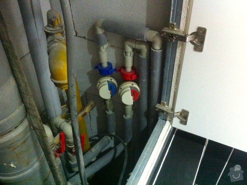 Instalace vodního filtru do potrubí v bytě: IMG_6217