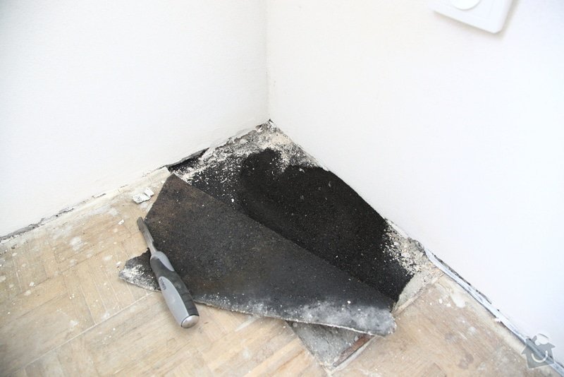 Výměná staré podlahy (skládané parkety) za plovoucí podlahu: IMG_2362