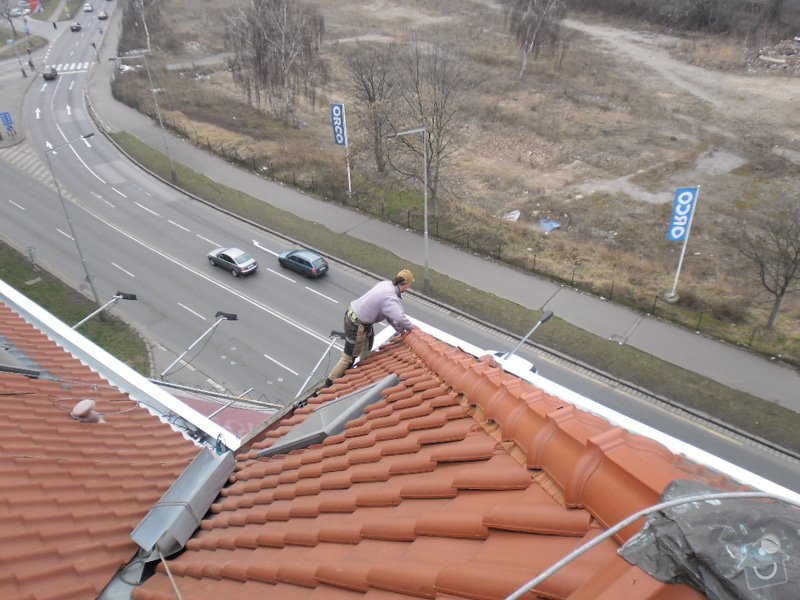 Oprava střechy pergoly.: SAM_0730