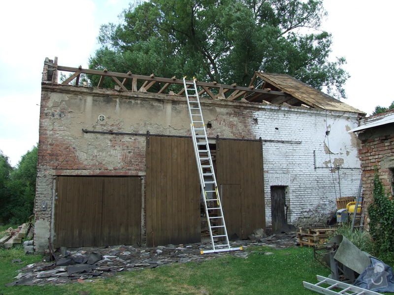 Demontáž střechy stodoly : Sobechlebska_013