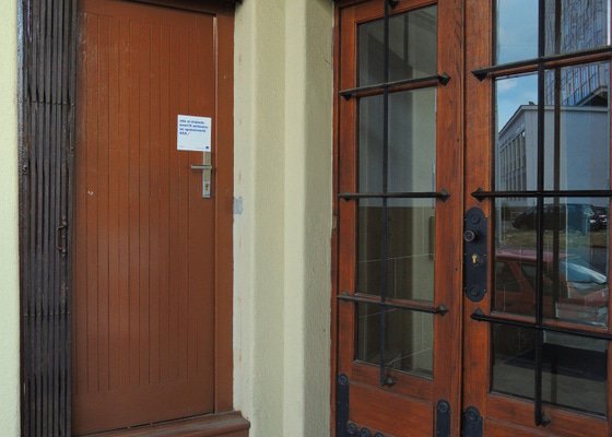 Rekonstrukce vchodových dveří pro kancelář