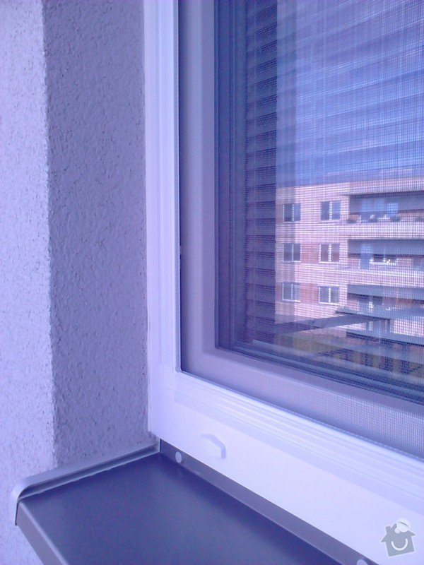 Žaluzie (3 okna + balkon), síť proti hmyzu (2 okna): DSC_0171