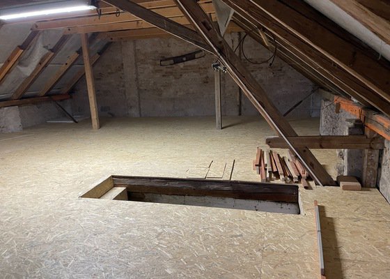Zateplení podkroví (podlaha 110m2)