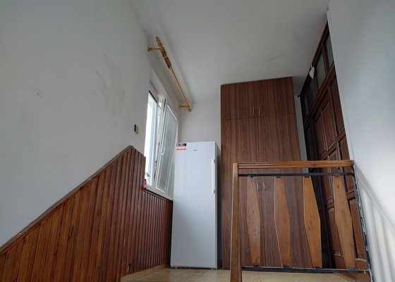 Vymalování chodby, 2 místnosti, 40 m²
