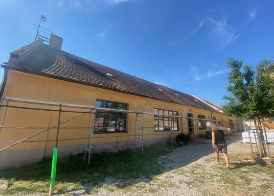 Rekonstrukce střechy na základní škole pivoňka - Chříč