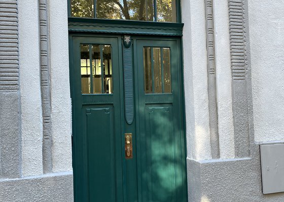Renovace dveří Madridská